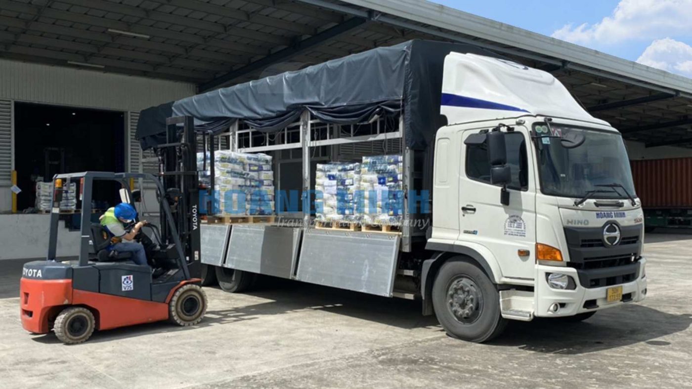 Xe tai Hoang Minh cho thue xe tai cho hang hoc Mon tien loi hieu qua